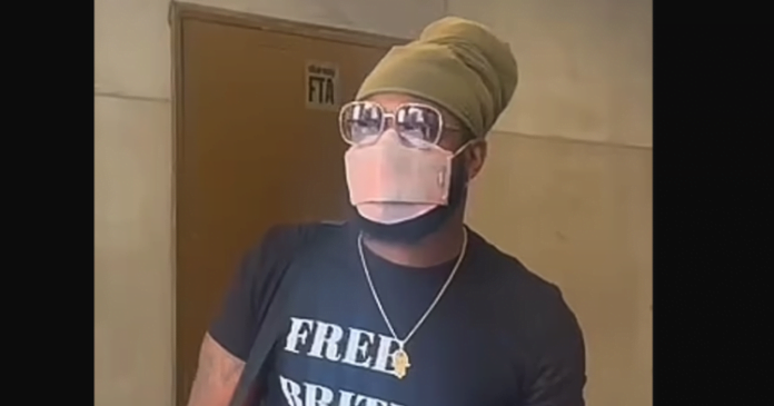 Macy-Gray-keyboardist-Free-Brittney-Griner-t-shirt-feature-750x393-1