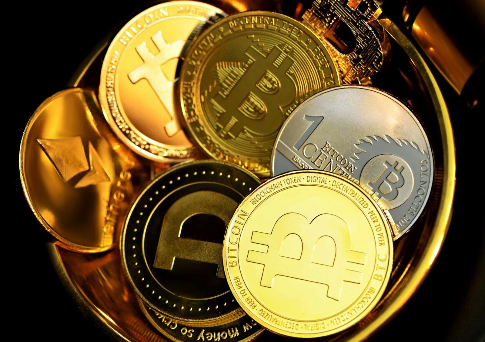 Top Promising Altcoins to Watch in 2025: Beyond Bitcoin and Ethereum